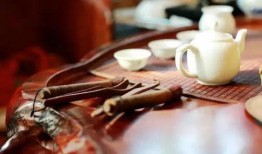 吃瓜喝茶的诗句,品味人生百态